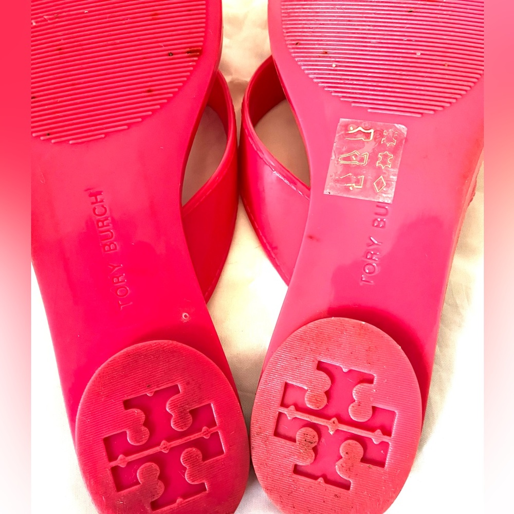 Tory Burch Hot Pink Logo Thong Sandal - Picture 5 of 6